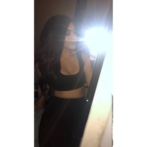 Meet your Posher, Alejandra